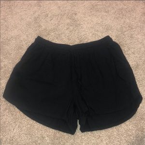 Universal Thread small shorts